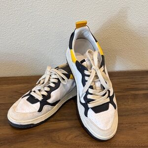 Oncept Phoenix size 10 in Night. Stylish comfortable sneakers